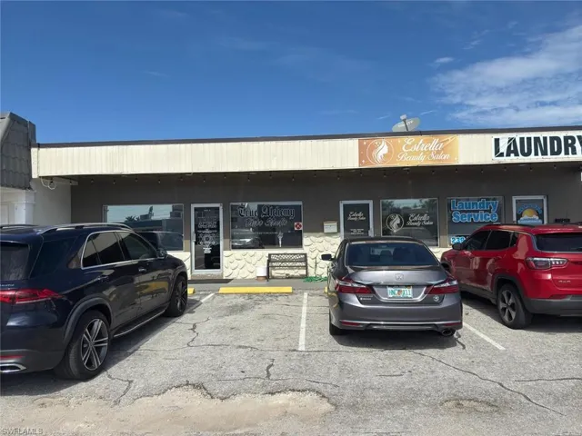 1327  Lafayette  ST, Cape Coral, FL 33904