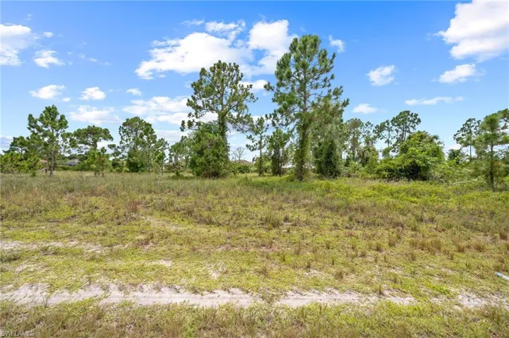 1226 Edelweiss St E, Lehigh Acres, Florida 33974