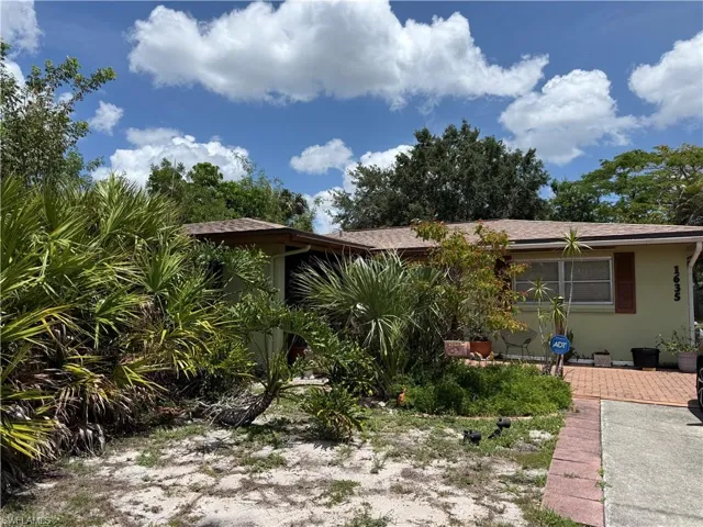 1635 Kensington Ct, Fort Myers, Florida 33907