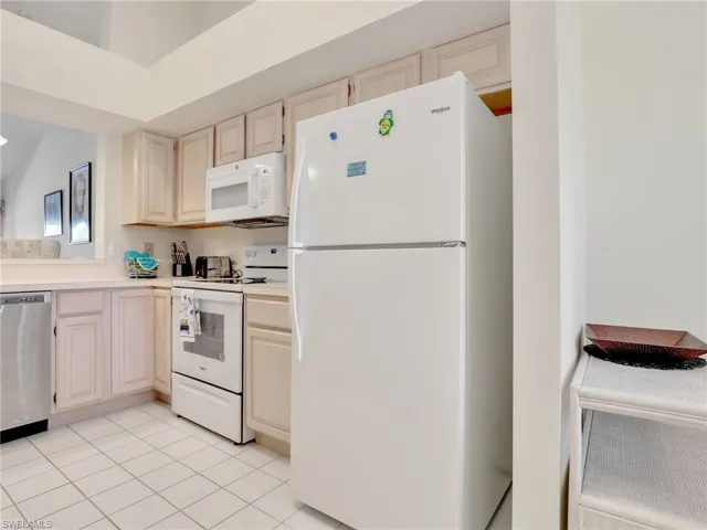 9850  Costa Mesa  LN, Bonita Springs, FL 34135
