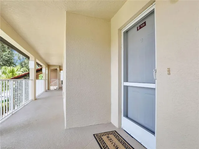 9850  Costa Mesa  LN, Bonita Springs, FL 34135