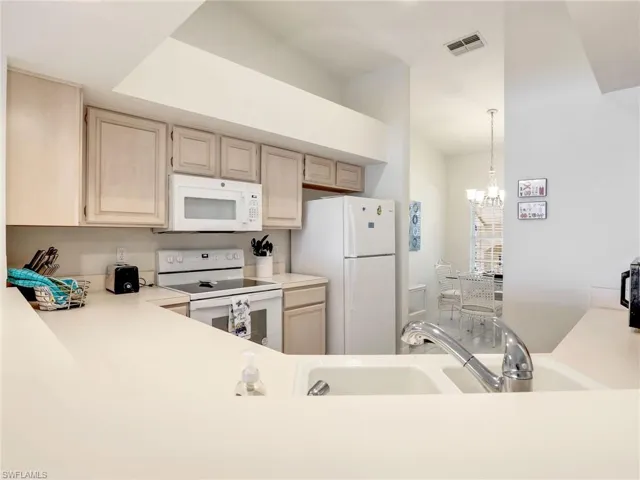 9850  Costa Mesa  LN, Bonita Springs, FL 34135