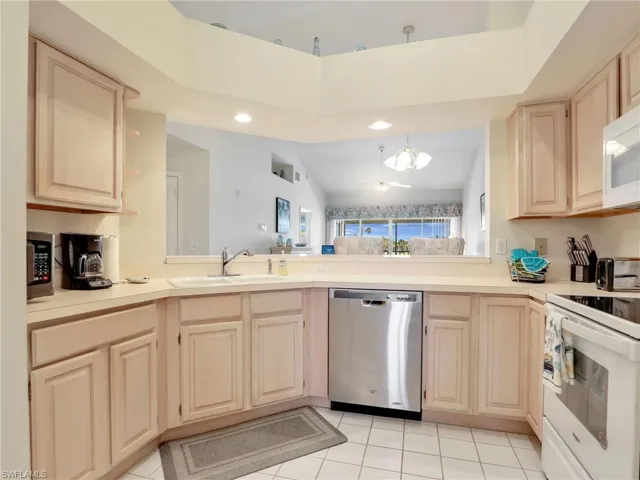 9850  Costa Mesa  LN, Bonita Springs, FL 34135