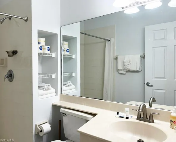 25000  Tamiami E TRL, Naples, FL 34114