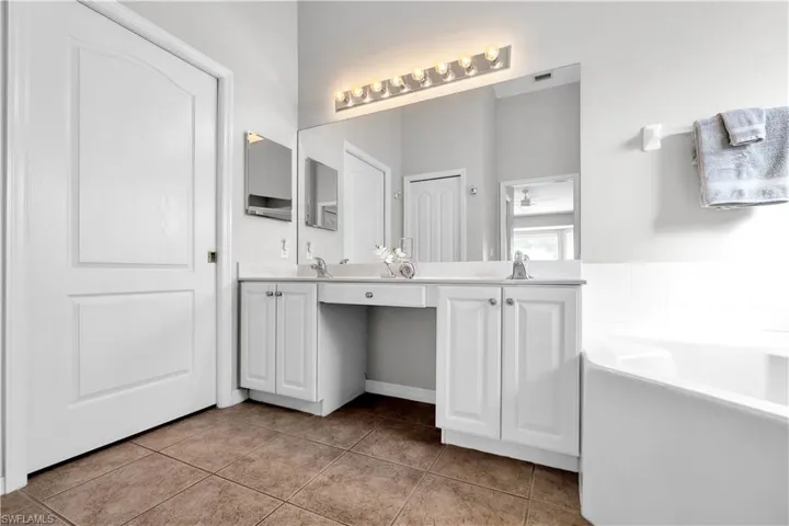 10391 Mcarthur Palm Ln 2621, Fort Myers, Florida 33966