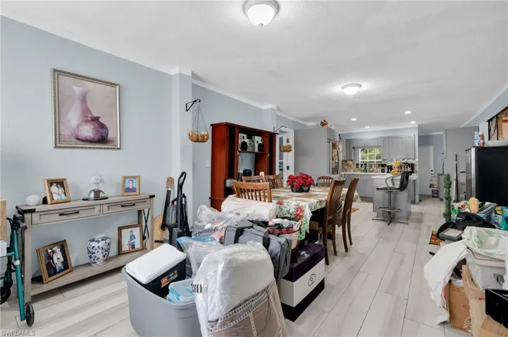 Dining space with ornamental molding