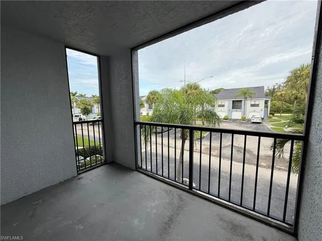 13521 Eagle Ridge Dr 125, Fort Myers, Florida 33912