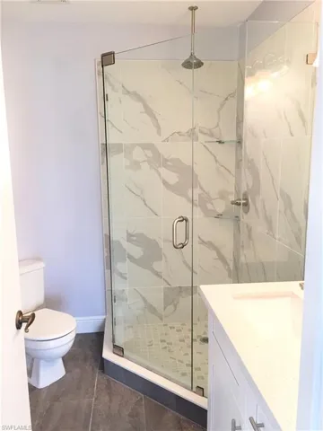 2648 Kings Lake Blvd 6-201, Naples, Florida 34112