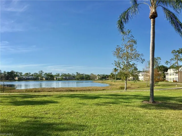 2648 Kings Lake Blvd 6-201, Naples, Florida 34112