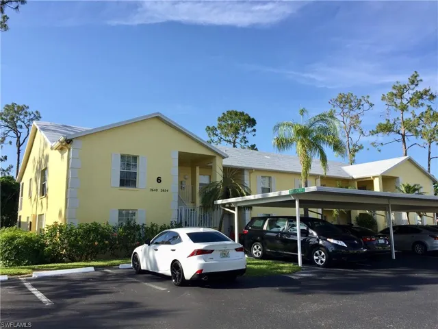 2648 Kings Lake Blvd 6-201, Naples, Florida 34112