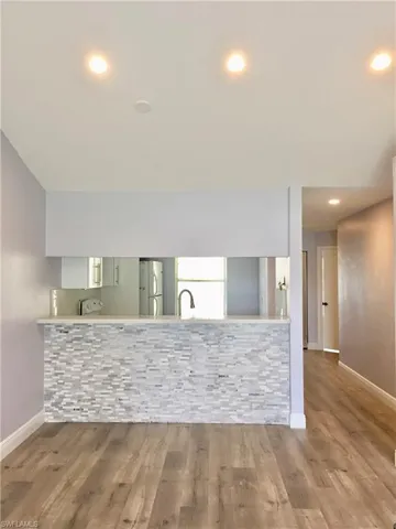 2648 Kings Lake Blvd 6-201, Naples, Florida 34112