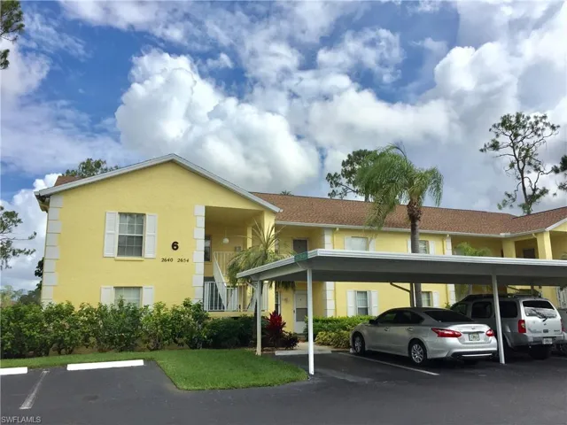 2648 Kings Lake Blvd 6-201, Naples, Florida 34112