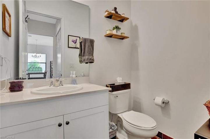 9041 Madrid CIR, NAPLES FL 34104
