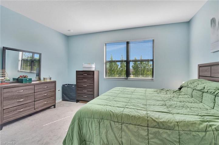 9041 Madrid CIR, NAPLES FL 34104