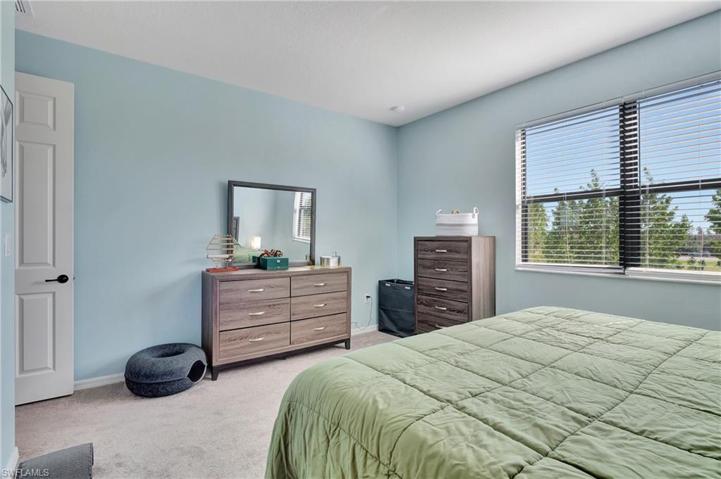 9041 Madrid CIR, NAPLES FL 34104