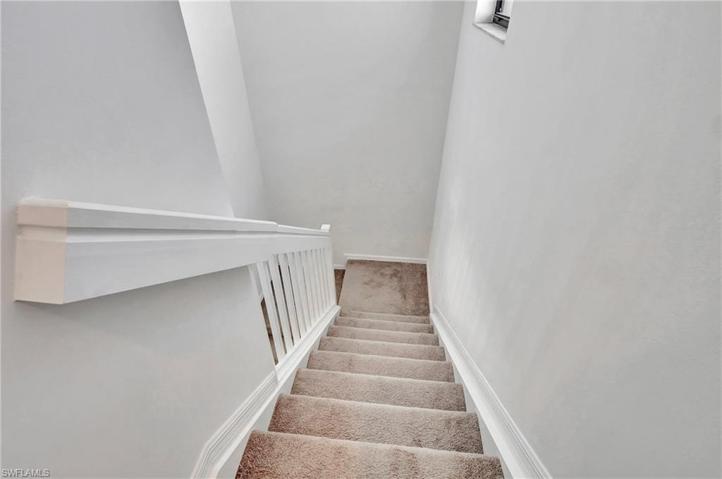 9041 Madrid CIR, NAPLES FL 34104