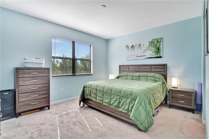 9041 Madrid CIR, NAPLES FL 34104
