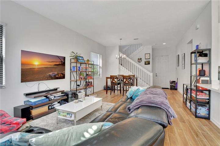 9041 Madrid CIR, NAPLES FL 34104