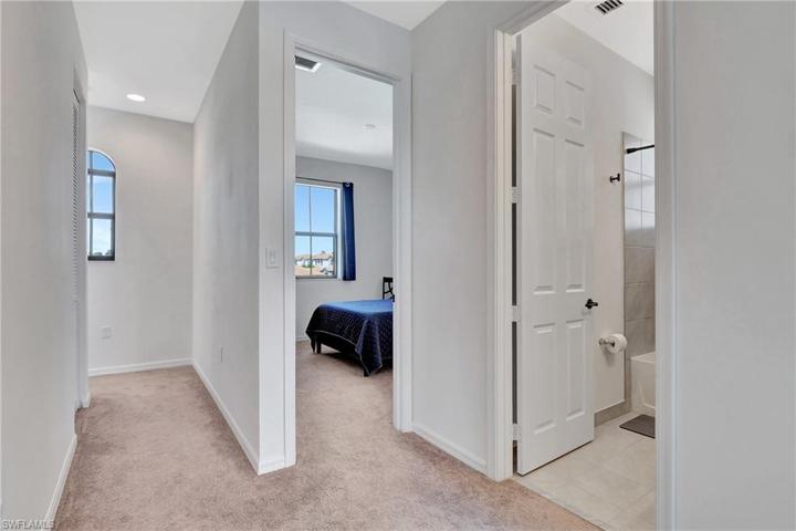 9041 Madrid CIR, NAPLES FL 34104
