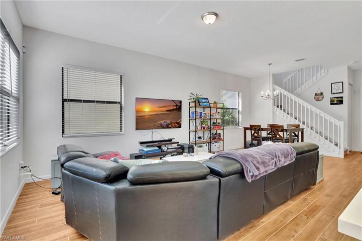 9041 Madrid CIR, NAPLES FL 34104