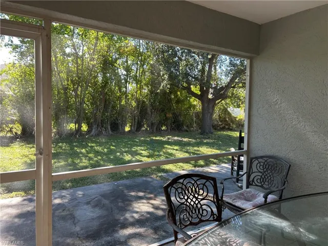 Screened lanai 1220 side