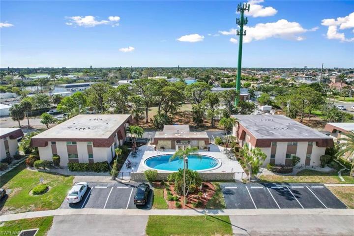 457  Tallwood  ST, MARCO ISLAND, FL 34145