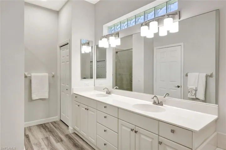 Dual Vanity