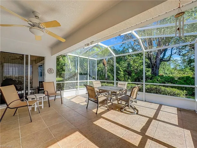 Sunroom with ceiling fan