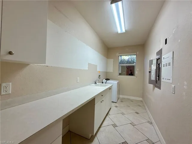 1901 El Dorado Pkwy W, Cape Coral, Florida 33914