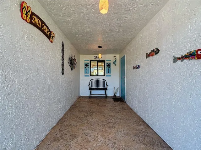 Entry way