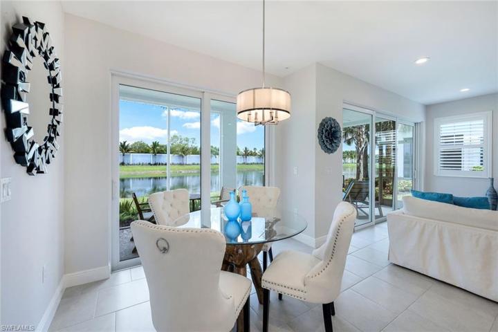 Dining Area overlooking lake