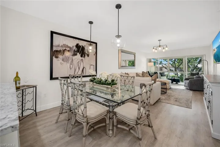 290  Banyan  BLVD, Naples, FL 34102