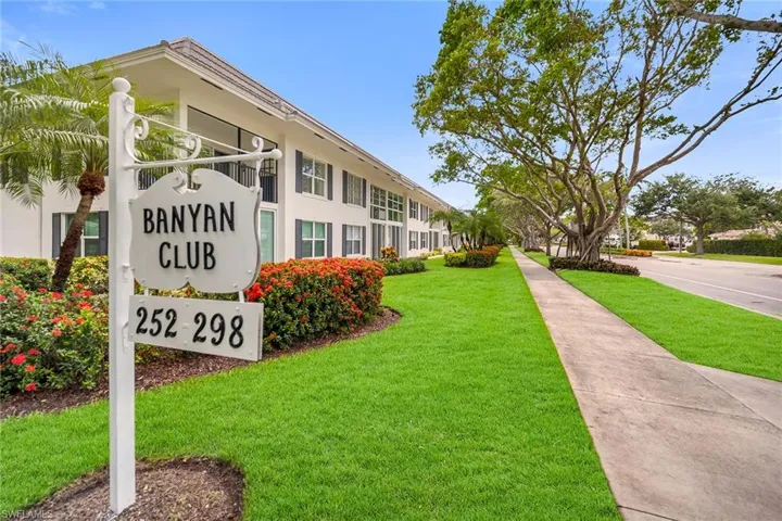 290  Banyan  BLVD, Naples, FL 34102