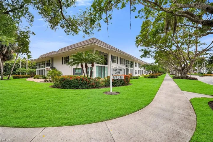 290  Banyan  BLVD, Naples, FL 34102