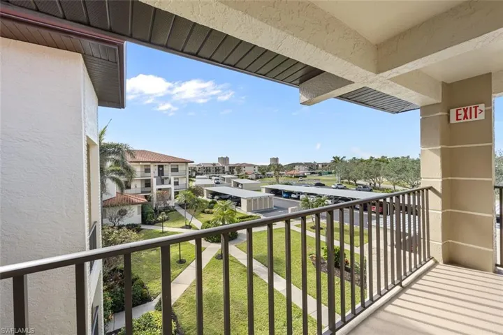 Front entry overlooks well-kept courtyard.