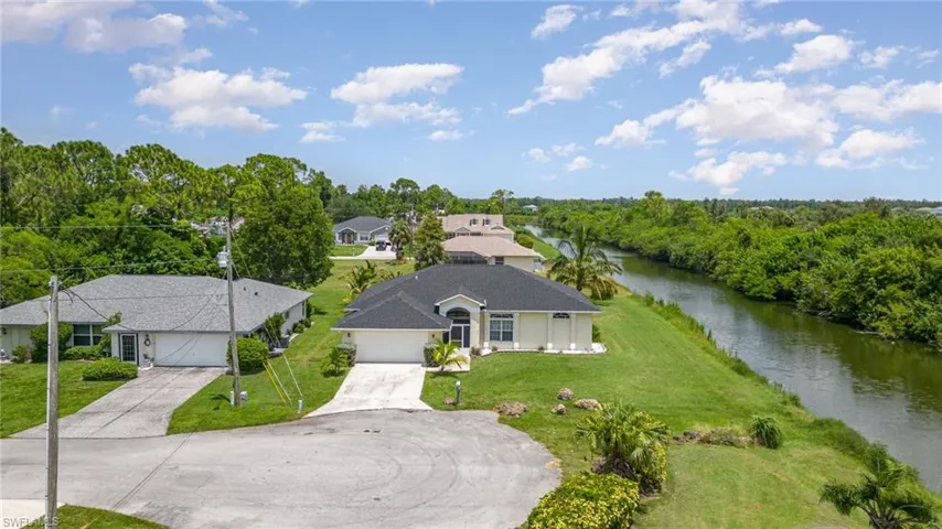 2500 8th St W, Lehigh Acres Fl 33971