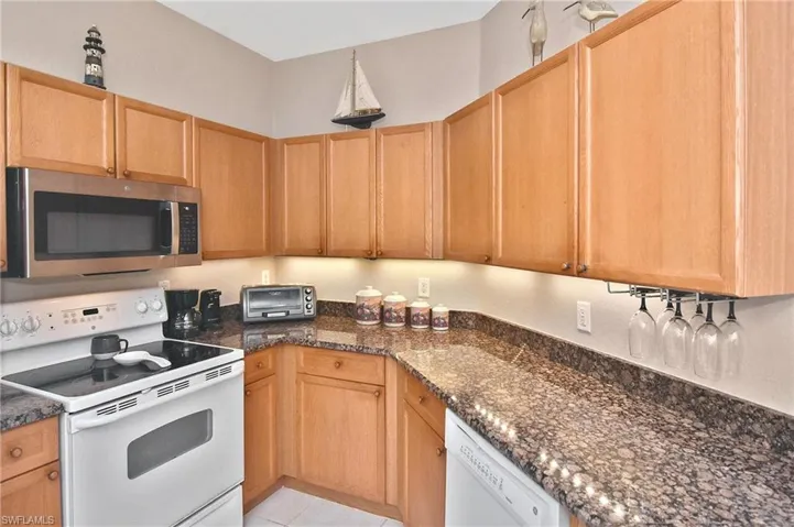 10021 Lake Cove Dr 101, Fort Myers, Florida 33908
