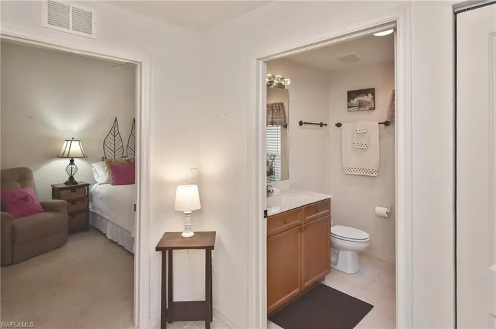 10021 Lake Cove Dr 101, Fort Myers, Florida 33908