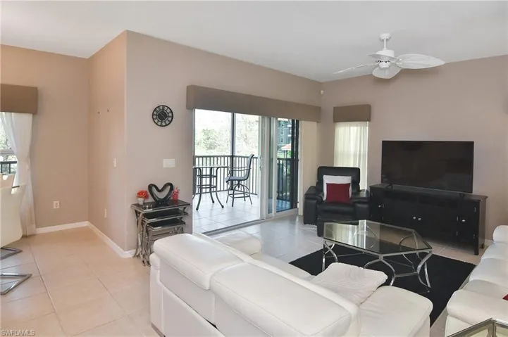 10021 Lake Cove Dr 101, Fort Myers, Florida 33908