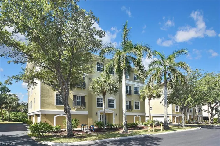 10021 Lake Cove Dr 101, Fort Myers, Florida 33908