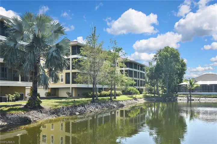 10021 Lake Cove Dr 101, Fort Myers, Florida 33908