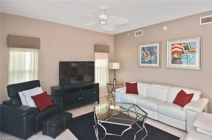 10021 Lake Cove Dr 101, Fort Myers, Florida 33908