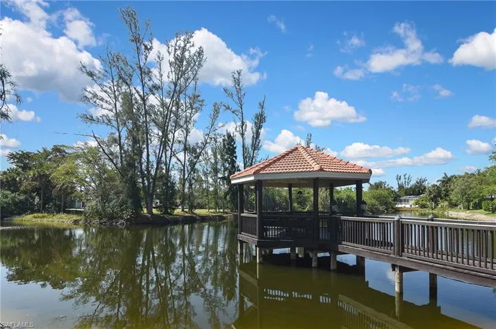 10021 Lake Cove Dr 101, Fort Myers, Florida 33908