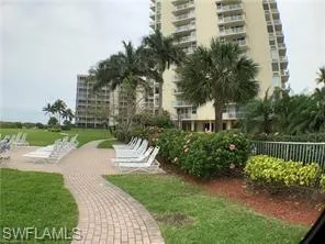 Sun area by pool watch and hear the Gulf !