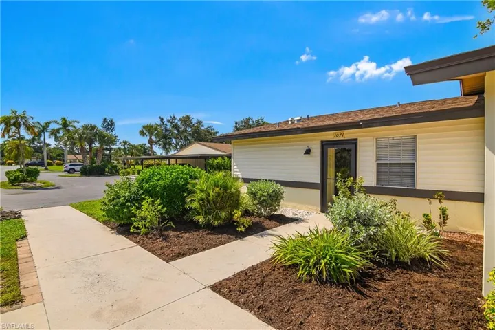 Welcome to 1071 Pine Isle Ln #1701