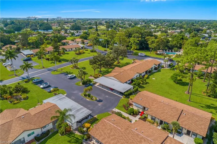 End unit offers ONE LEVEL LIVING!