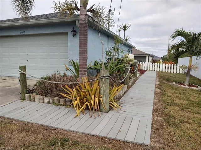 1409 Nw 9th Ter, Cape Coral, Florida 33993