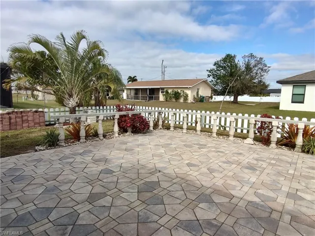1409 Nw 9th Ter, Cape Coral, Florida 33993