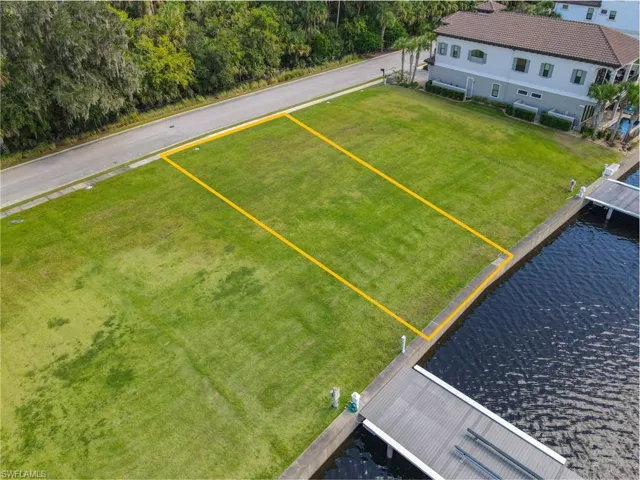 Aerial view of property and surrounding area