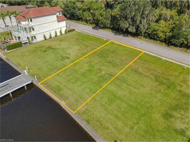 Drone / aerial view of a large body of water